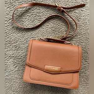 STEVE MADDEN Crossbody bag. Carry handle w/Adjustable Shoulder/Crossbody Strap!